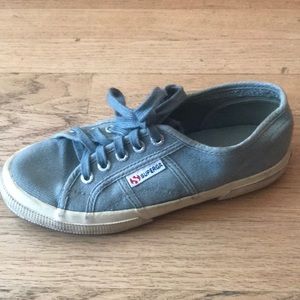 The Classic Grey Superga sneaker